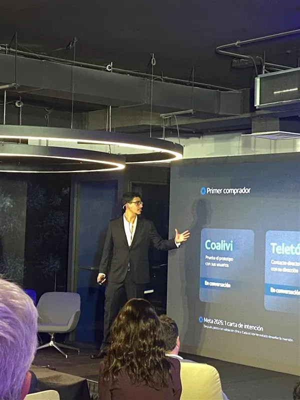Pitch de Iris en la final de los eAwards Chile 2026